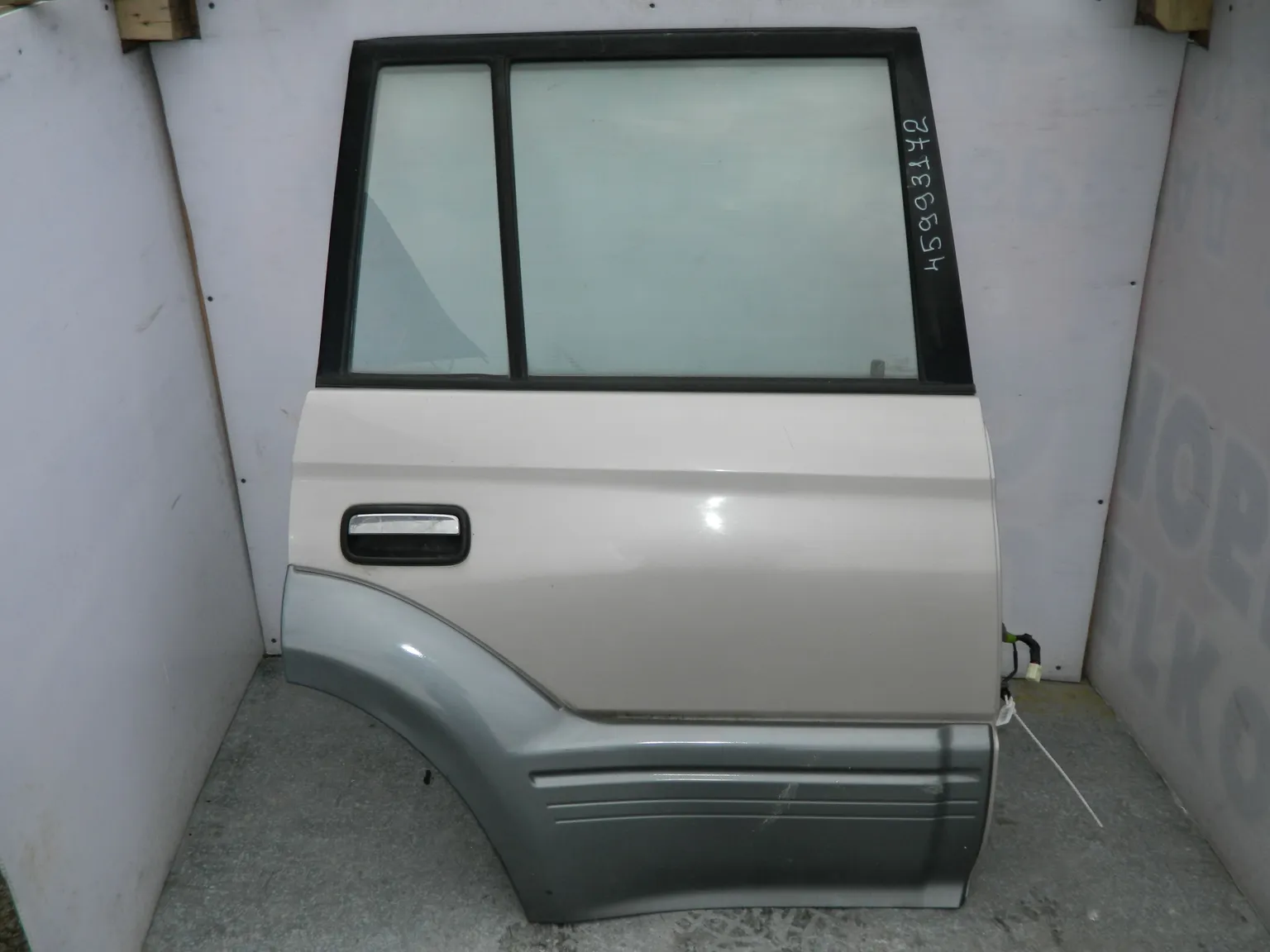 Дверь TOYOTA LAND CRUISER PRADO J90 Зад. Прав (Б/У)