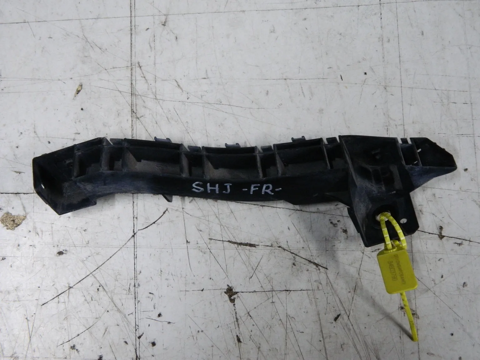 Крепление бампера SUBARU FORESTER SHJ Перед Прав (Контрактный) 94603790