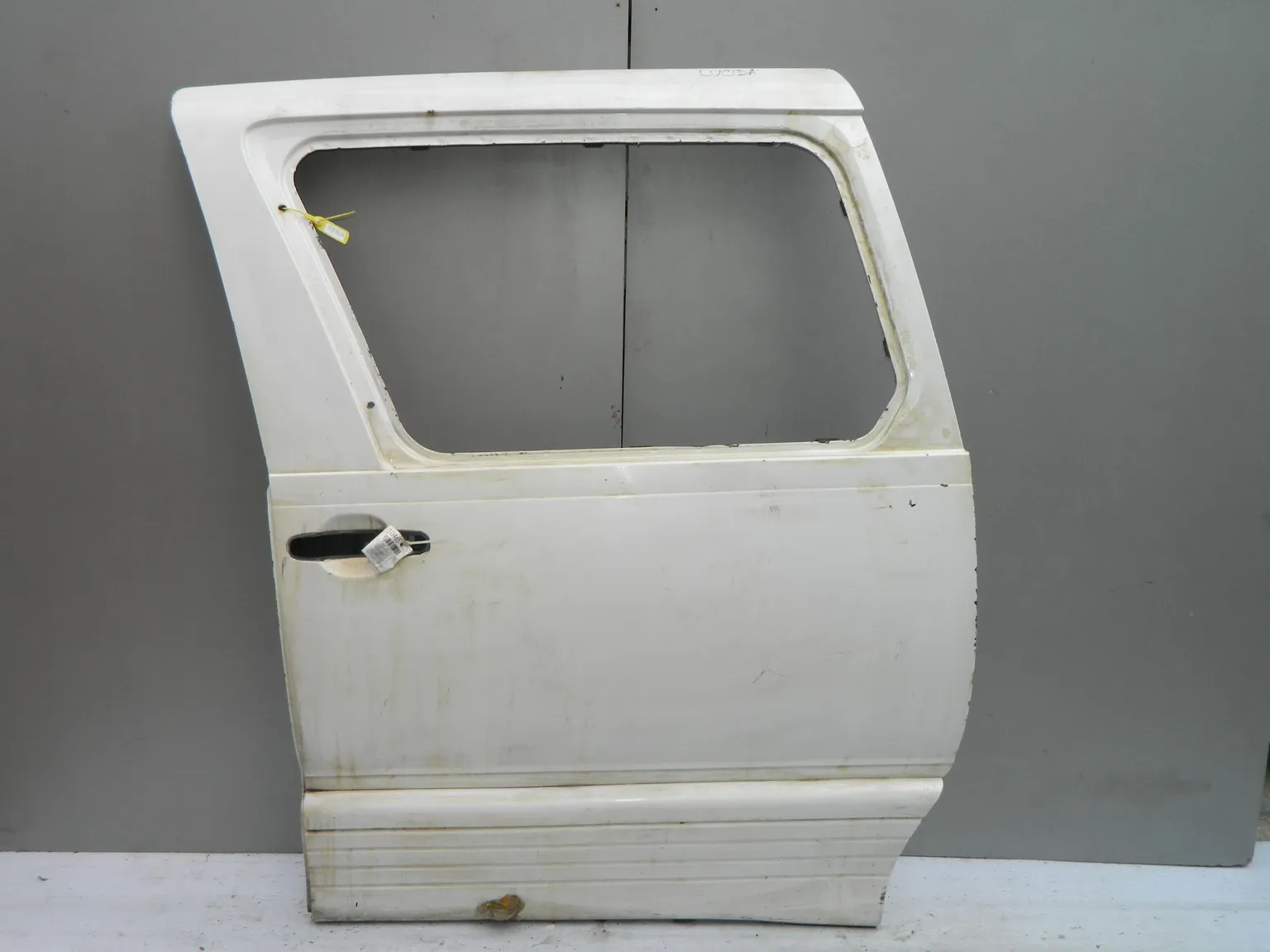 Дверь TOYOTA ESTIMA TCR20 Зад Лев (Контрактный) 40951815 6700495D01