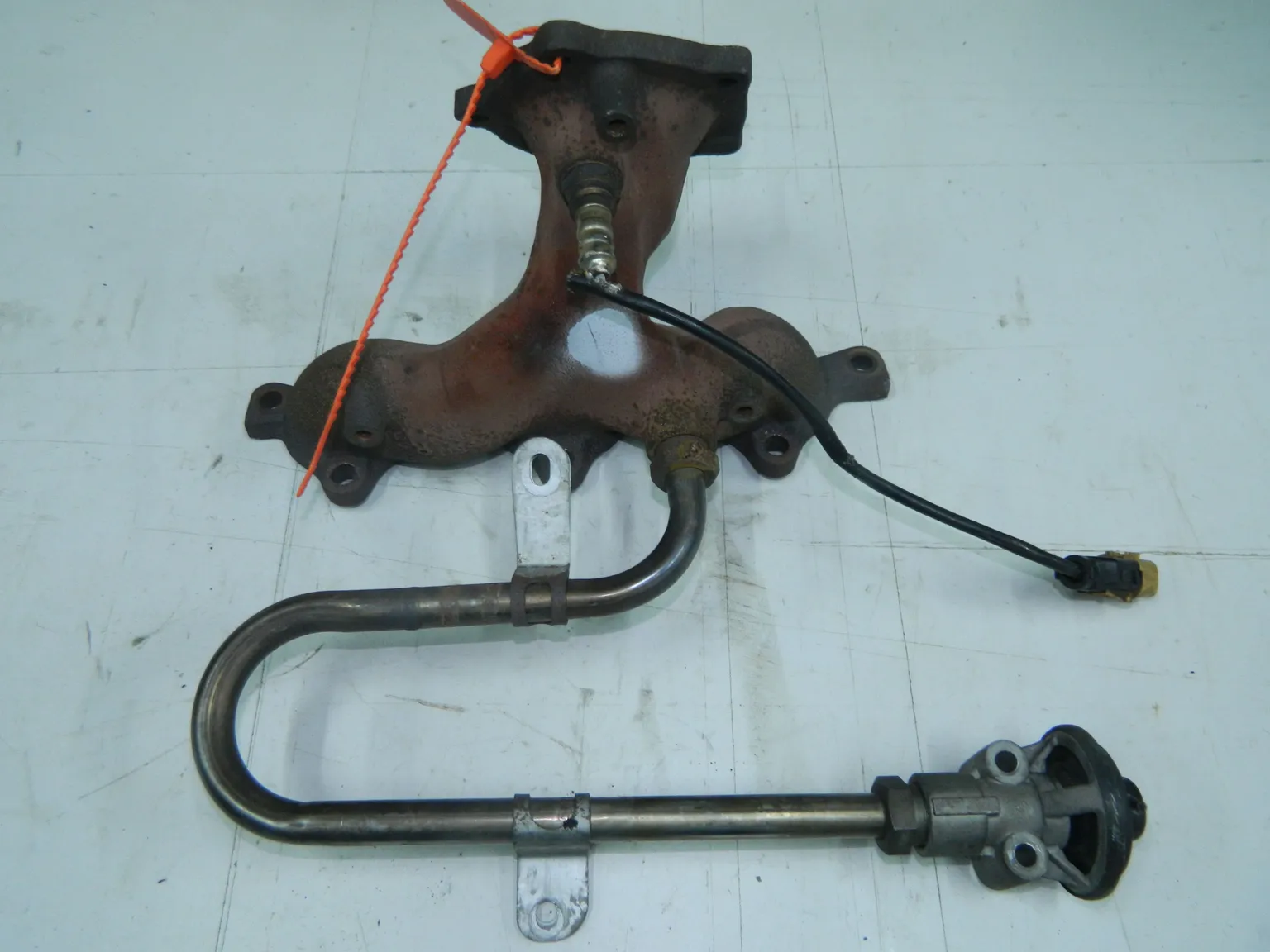 Коллектор выпускной HYUNDAI EQUUS G6CU Прав (Контрактный) 65243497