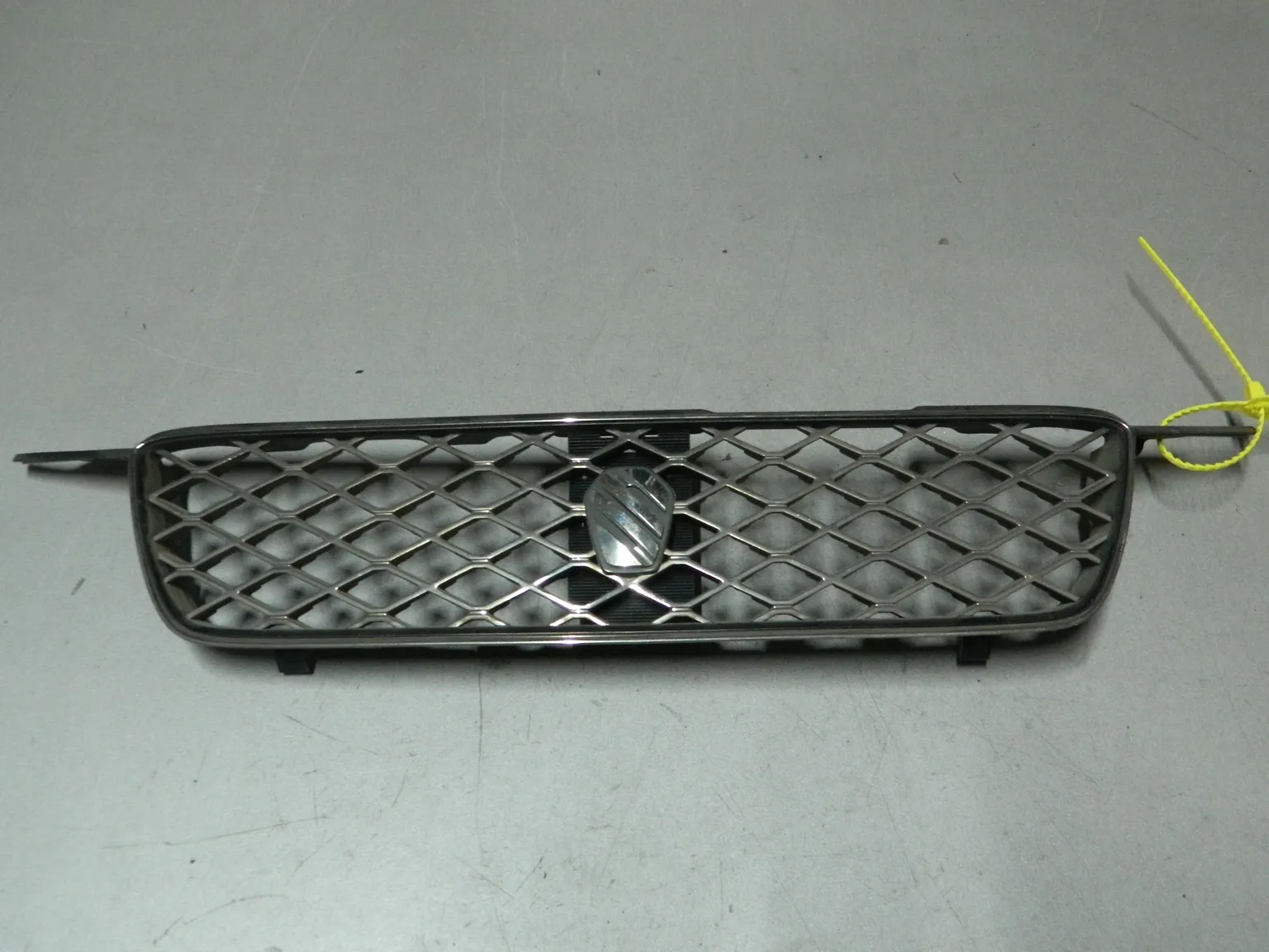 Решетка радиатора TOYOTA SPRINTER AE110 (Контрактный) 79773572