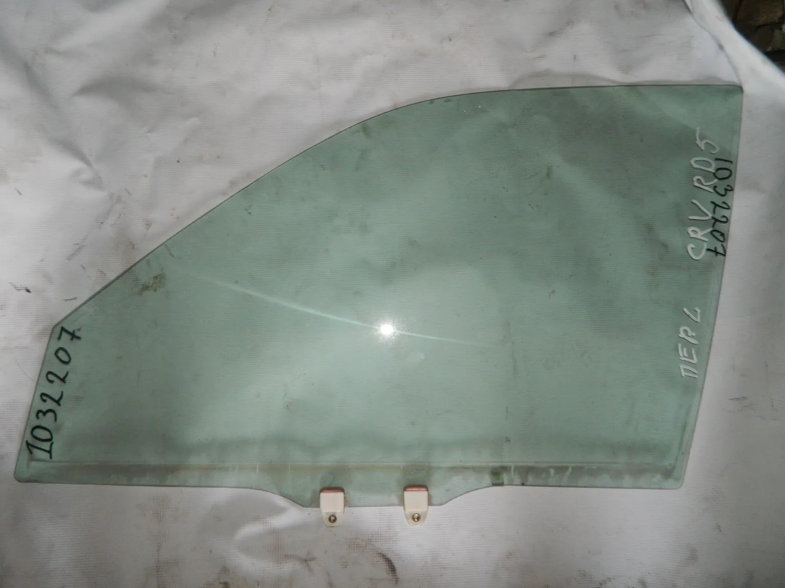 Стекло двери HONDA CR-V RD5 Перед. Лев (Контрактный) 1032207