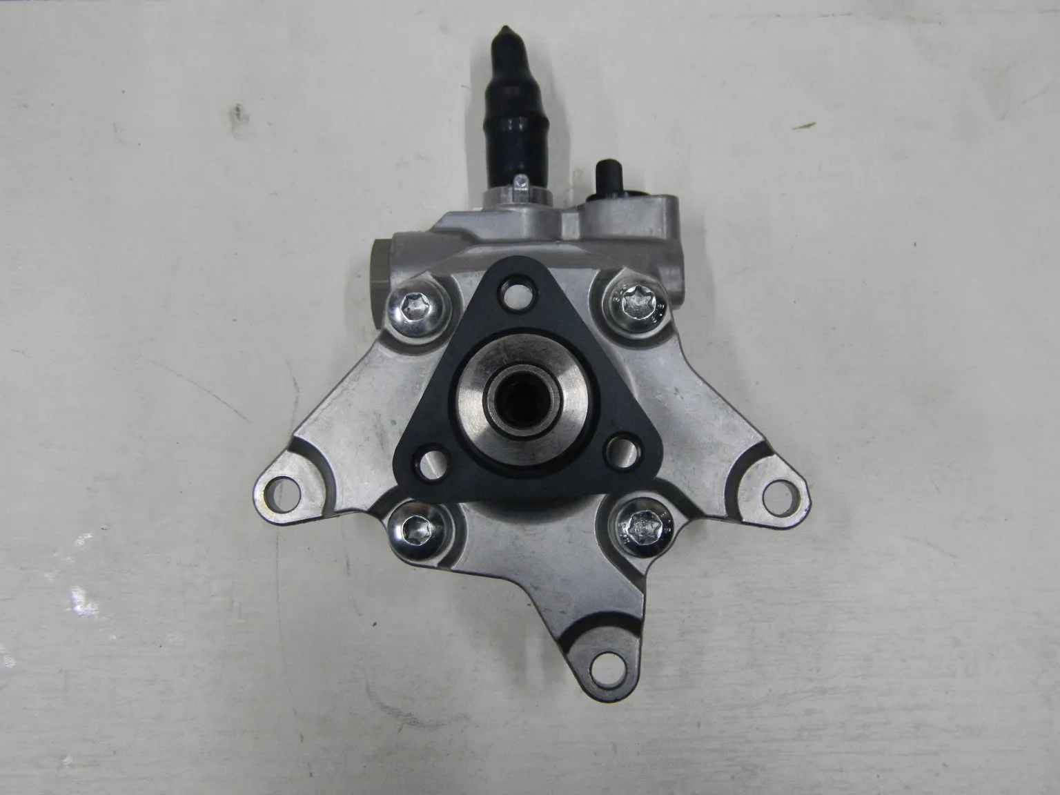 Насос ГУР GENERAL PARTS 7P5422154A PORSCHE CAYENNE 2011-2014