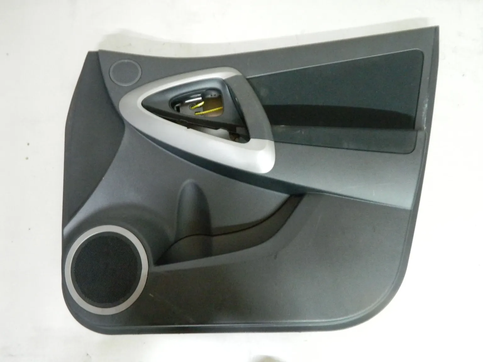 Обшивка двери TOYOTA RAV4 ACA36 Перед Прав (Контрактный) 94584084