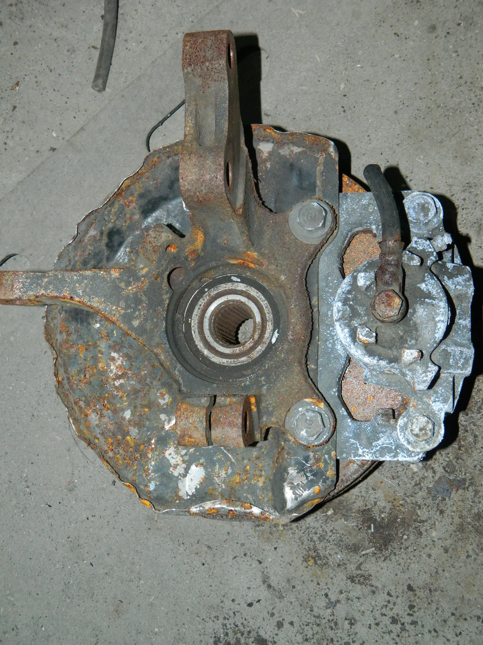 Ступица MITSUBISHI LANCER CEDIA CS5W Перед Лев (Контрактный) 79591158