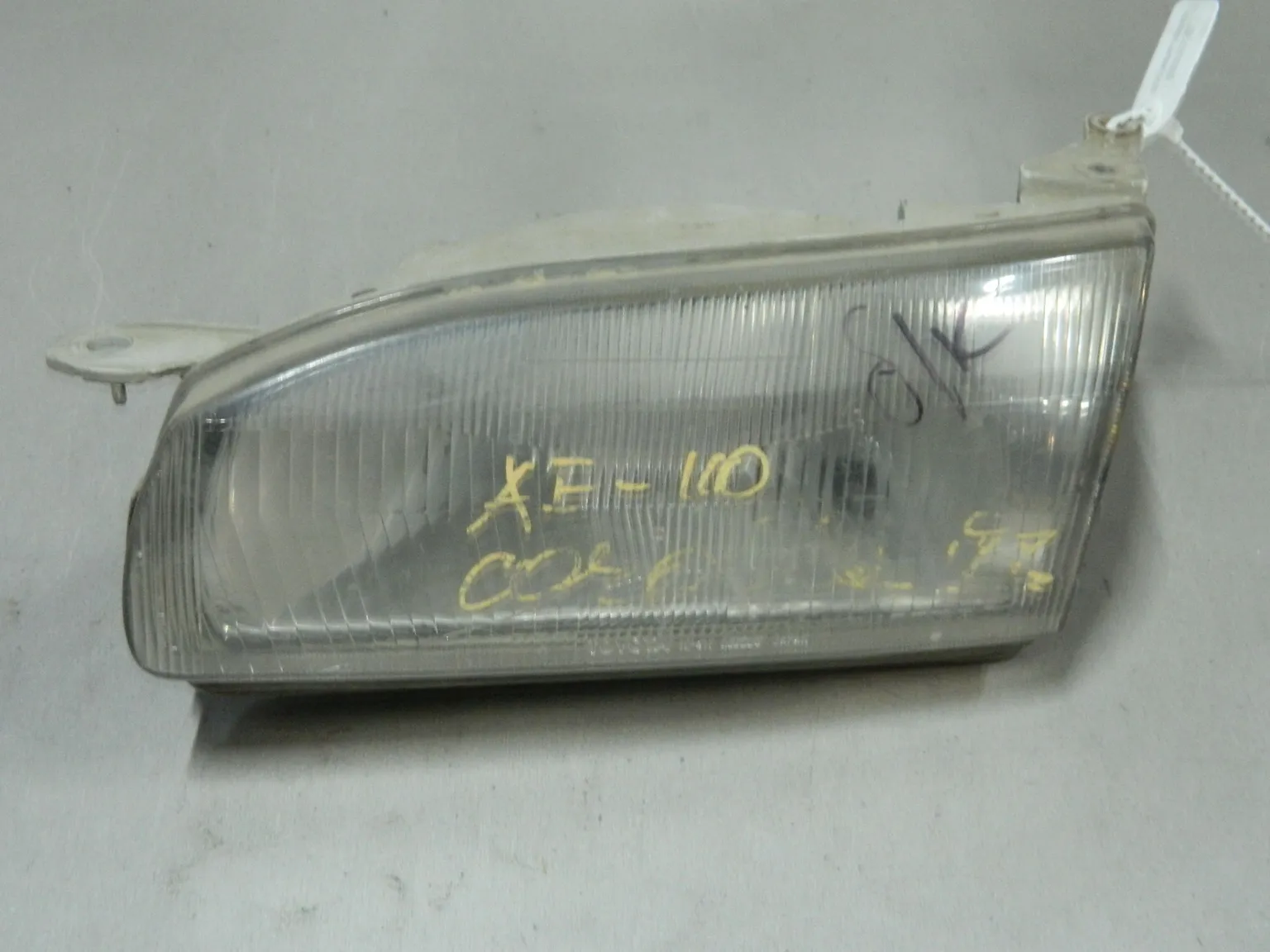 Фара TOYOTA COROLLA AE110 Перед Лев 12411 (Контрактный) 68000732