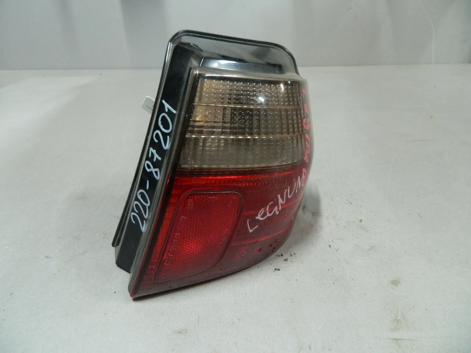 Фонарь MITSUBISHI LEGNUM EA1W Зад Прав (Контрактный) 68000994