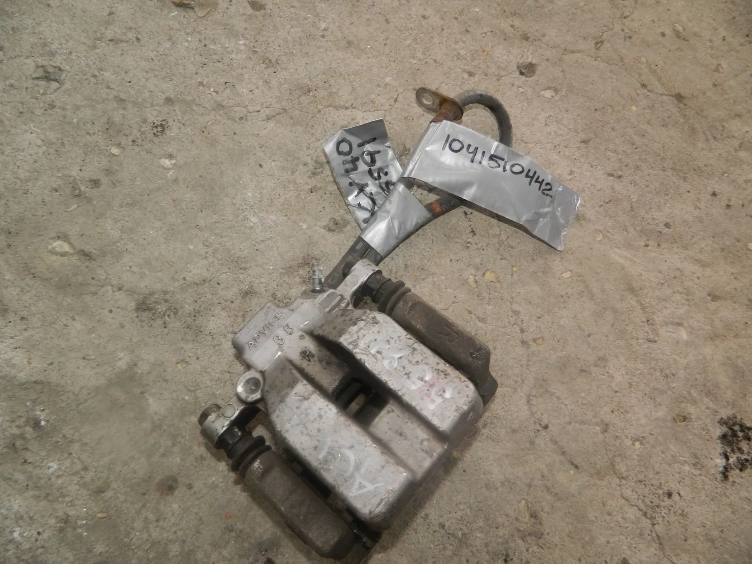 Суппорт TOYOTA CAMRY ACV40 Зад Прав (Кoнтрактный) 1041510442