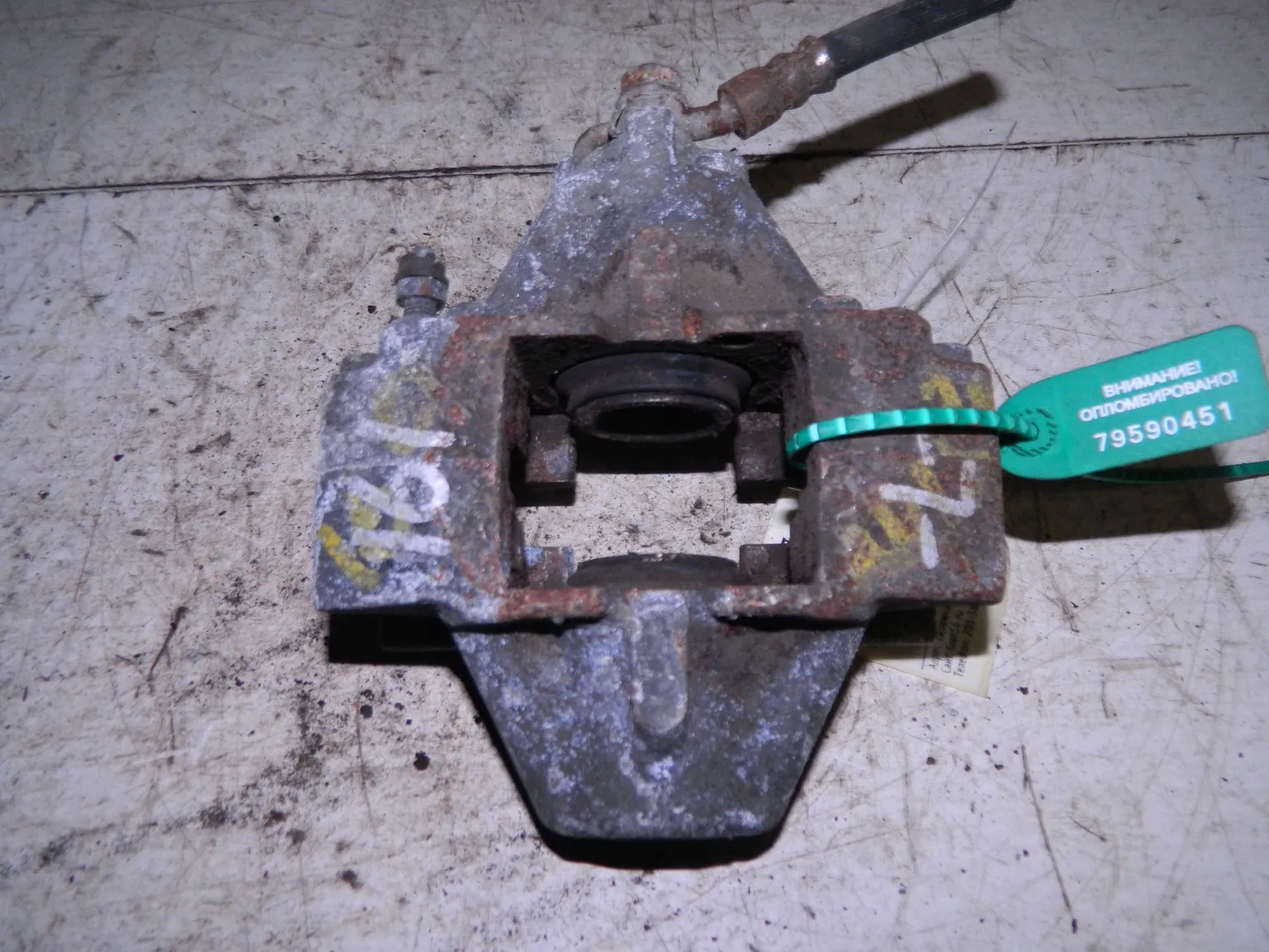 Суппорт TOYOTA MARK II GX61 Зад Лев (Контрактный) 79590451