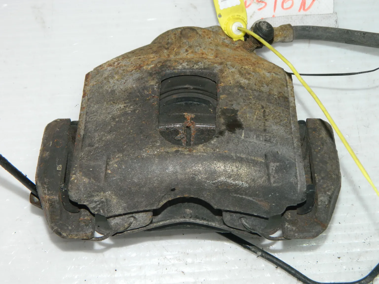 Суппорт FORD FUSION Перед Лев 40951241 Б/У