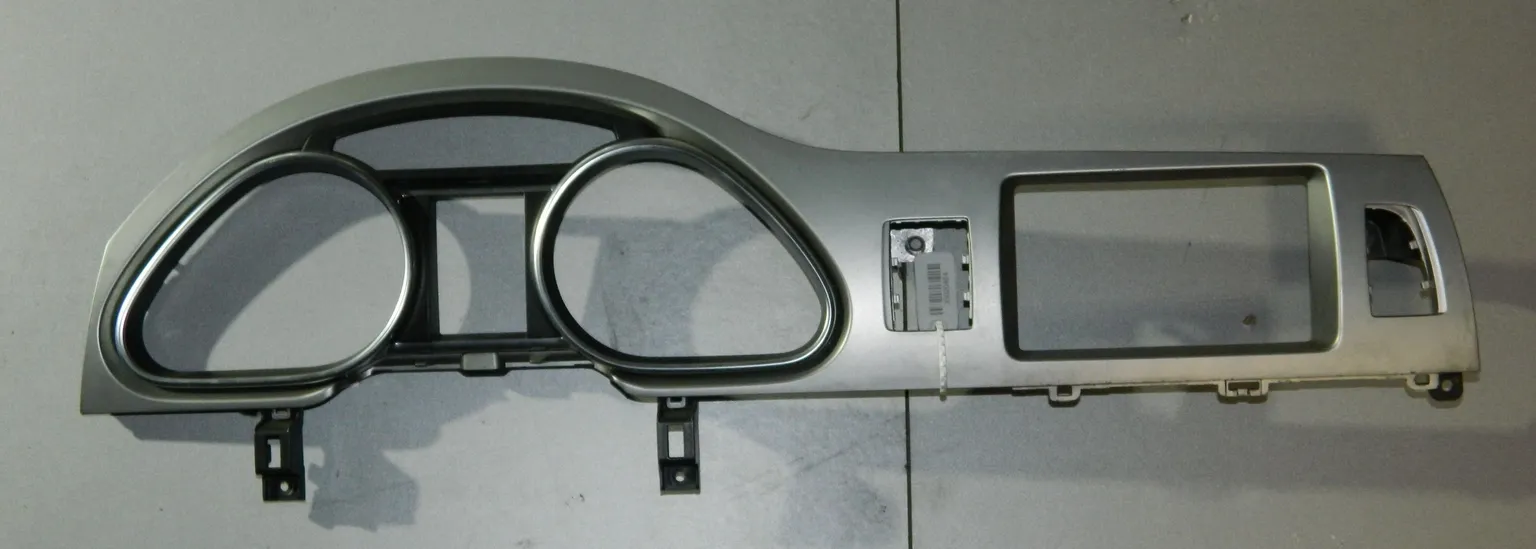 Накладка панели приборов AUDI Q7 4L BAR (Б/У)