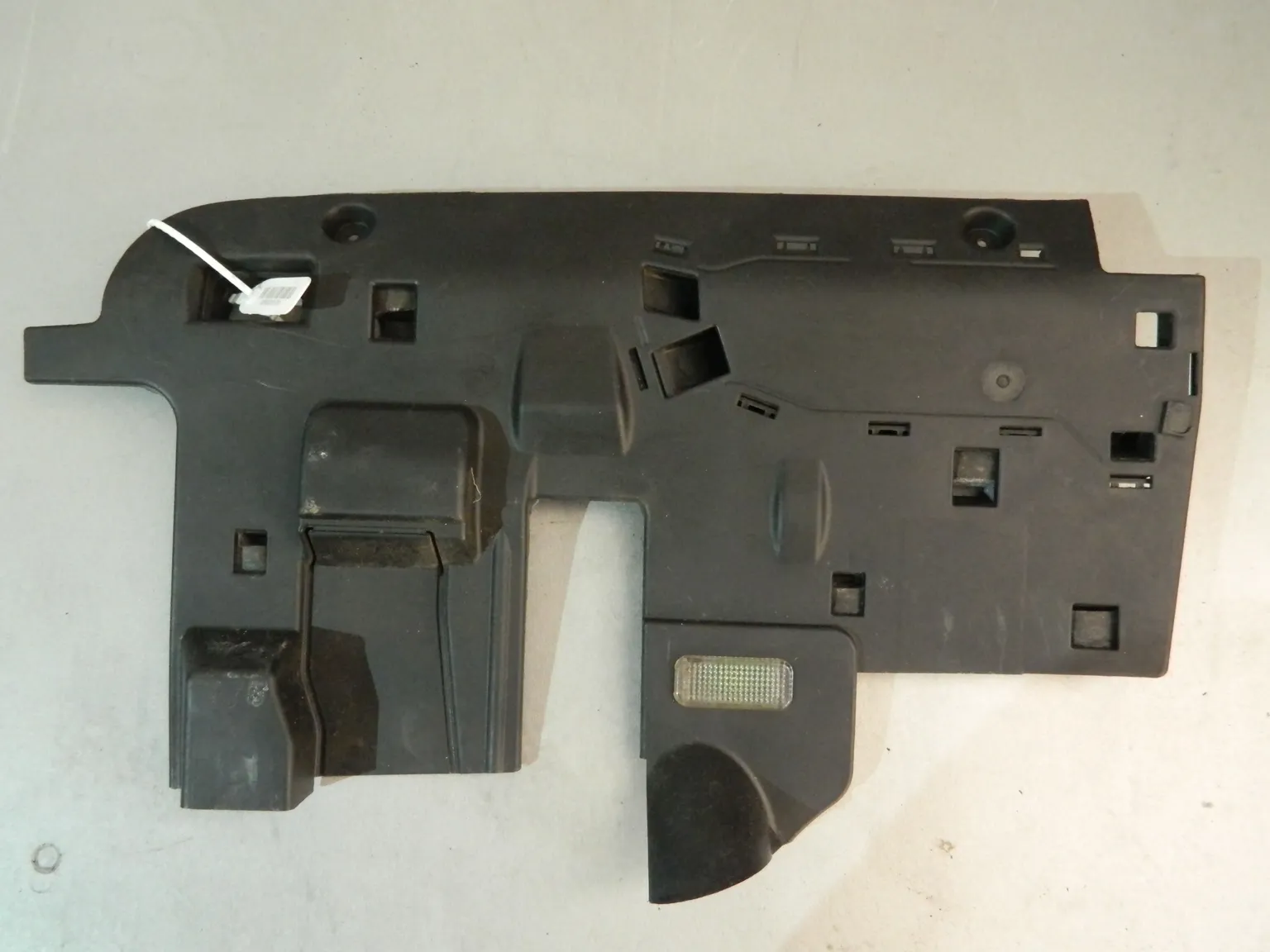 Накладка торпедо AUDI Q7 4L (Б/У)