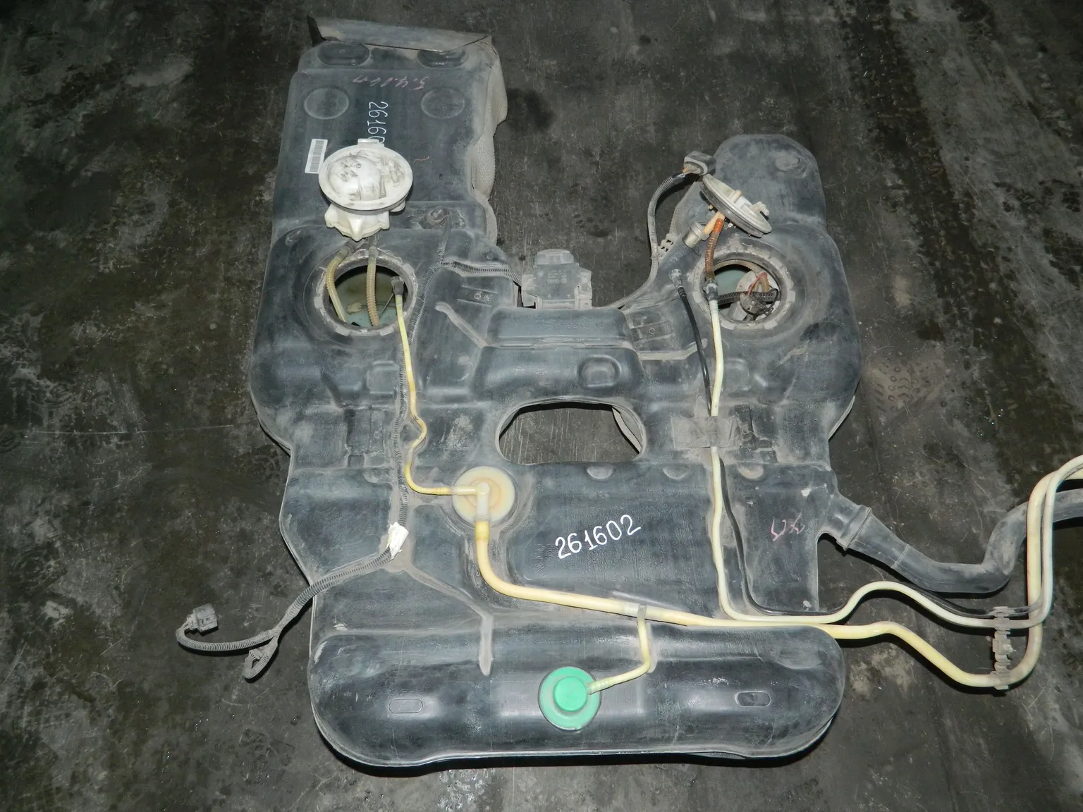 Бак топливный AUDI Q7 4L BAR (Б/У) 81531987