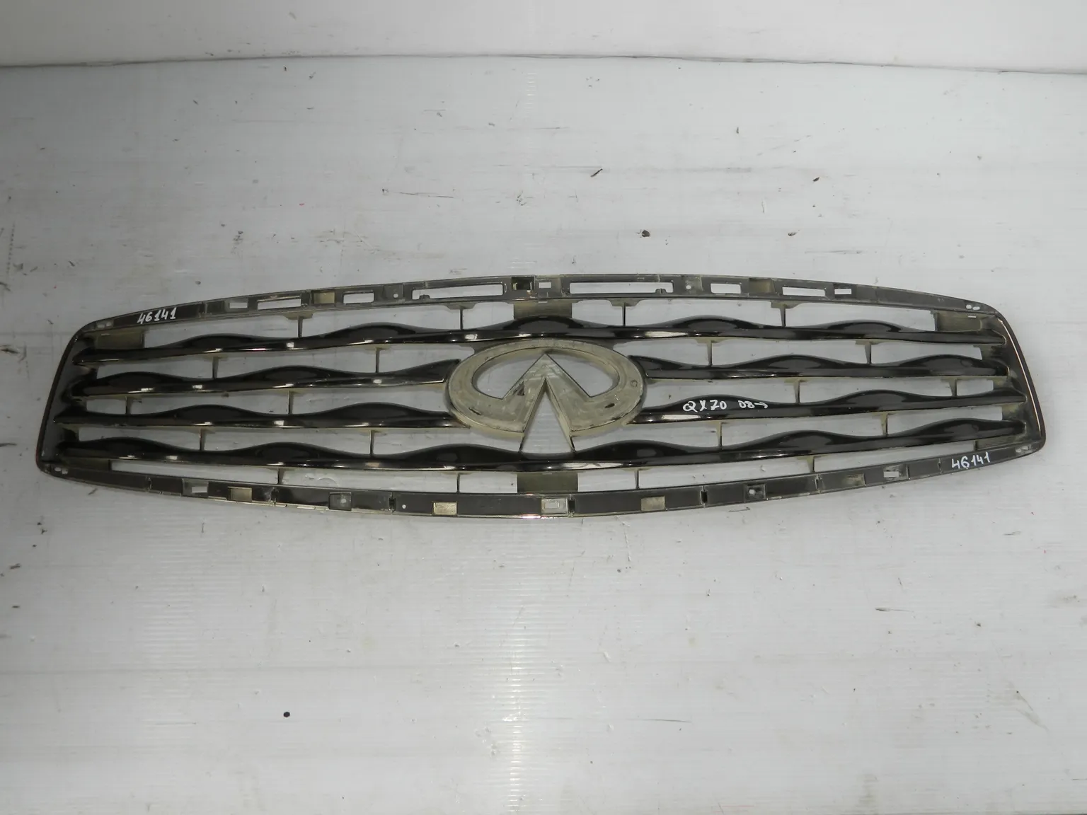 Решетка радиатора INFINITI QX70 S51 (Б/У) 79773250
