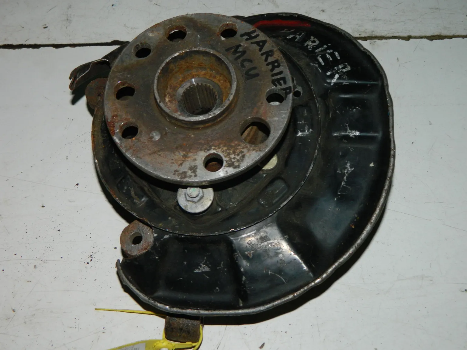 Ступица TOYOTA HARRIER MCU15 Зад Лев (Контрактный) 40940715