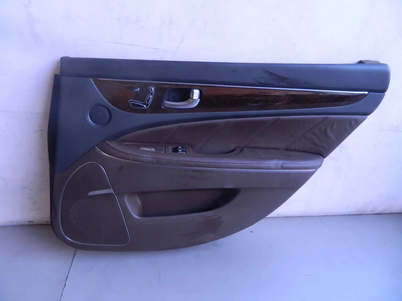 Обшивка двери HYUNDAI EQUUS VI G6DJ Задн Прав (Б/У) 69838471