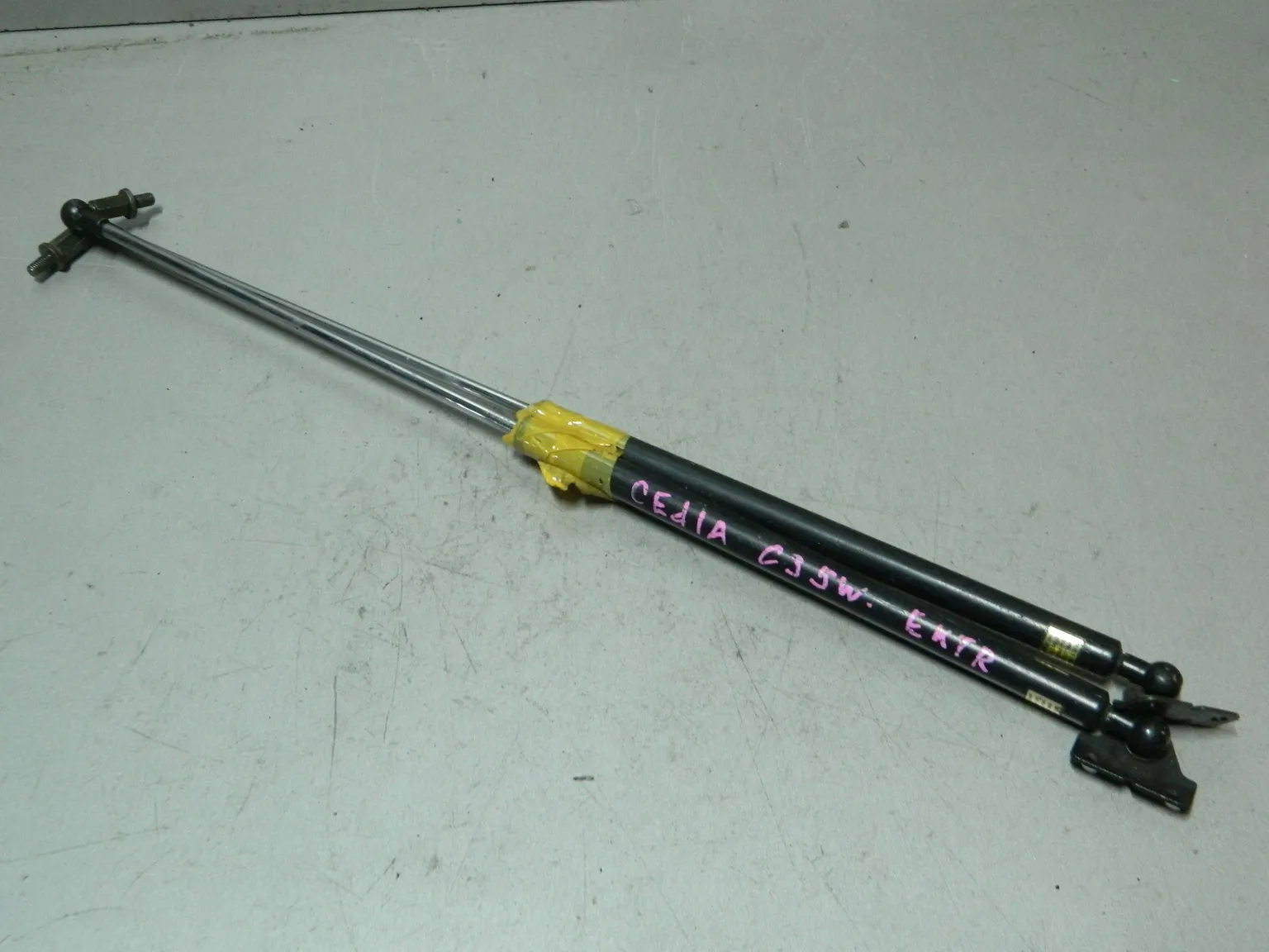 Амортизатор багажника MITSUBISHI LANCER CEDIA CS5W (Контрактный) 81528849