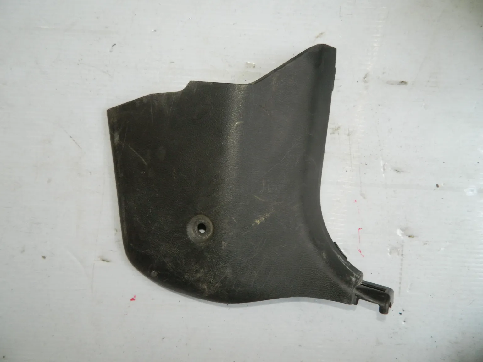 Обшивка стойки MAZDA 3 BL Перед Прав Низ (Контрактный) BBM468370