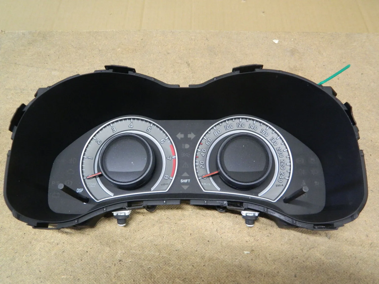 Панель приборов TOYOTA COROLLA ZZE150 (Контрактный) 81540079 8380002P52