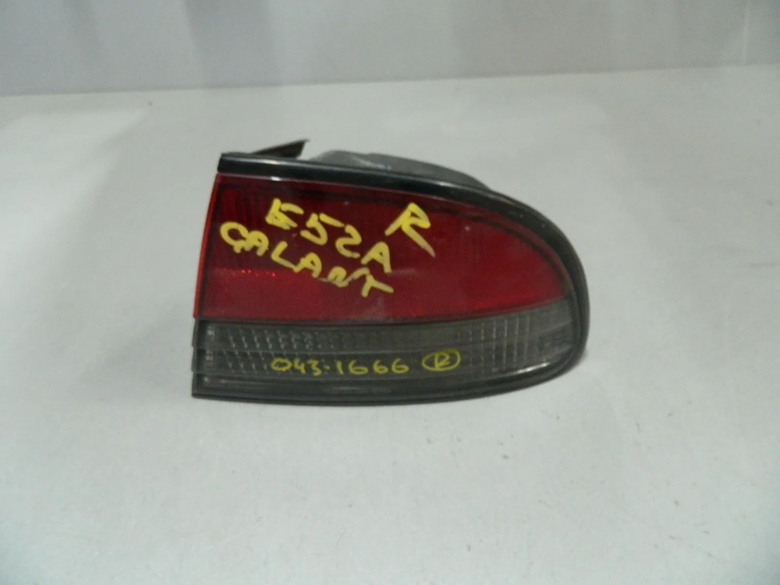 Фонарь MITSUBISHI GALANT E54A Зад Прав (Контрактный) 68000966