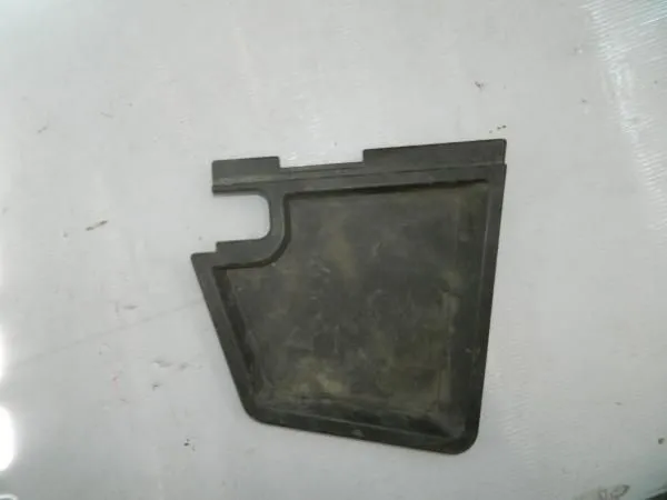 Обшивка багажника LEXUS IS250 GSE20 Прав (Контрактный)