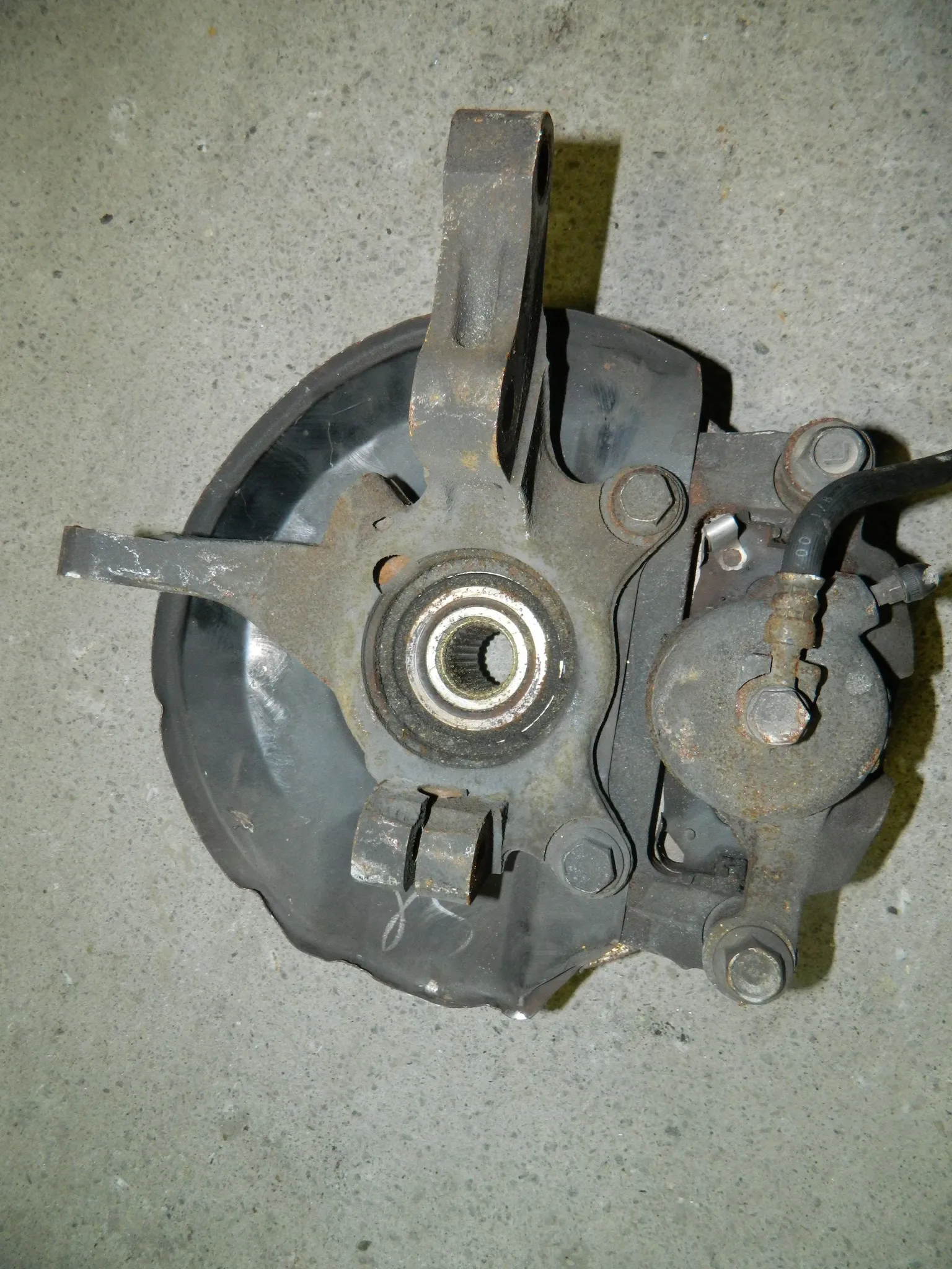 Ступица MITSUBISHI DINGO CQ2A Перед Лев (Контрактный) 79591204