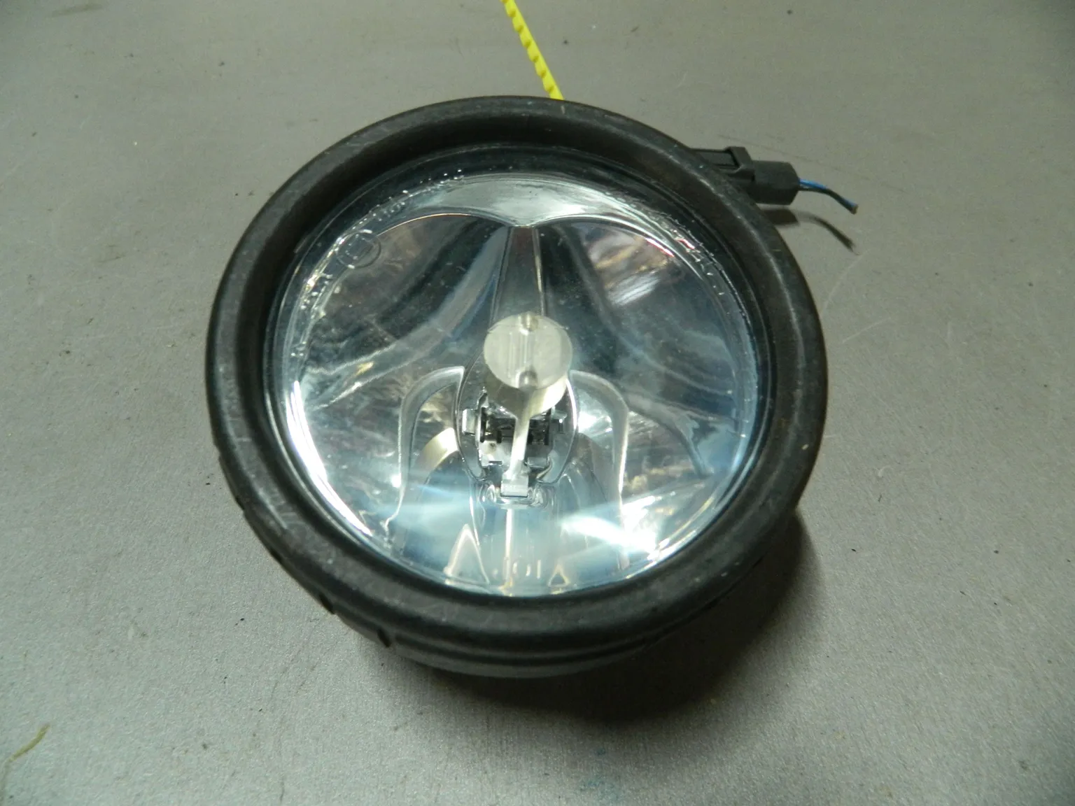 Фара противотуманная MAZDA PREMACY CP8W Перед (Контрактный) 79768078