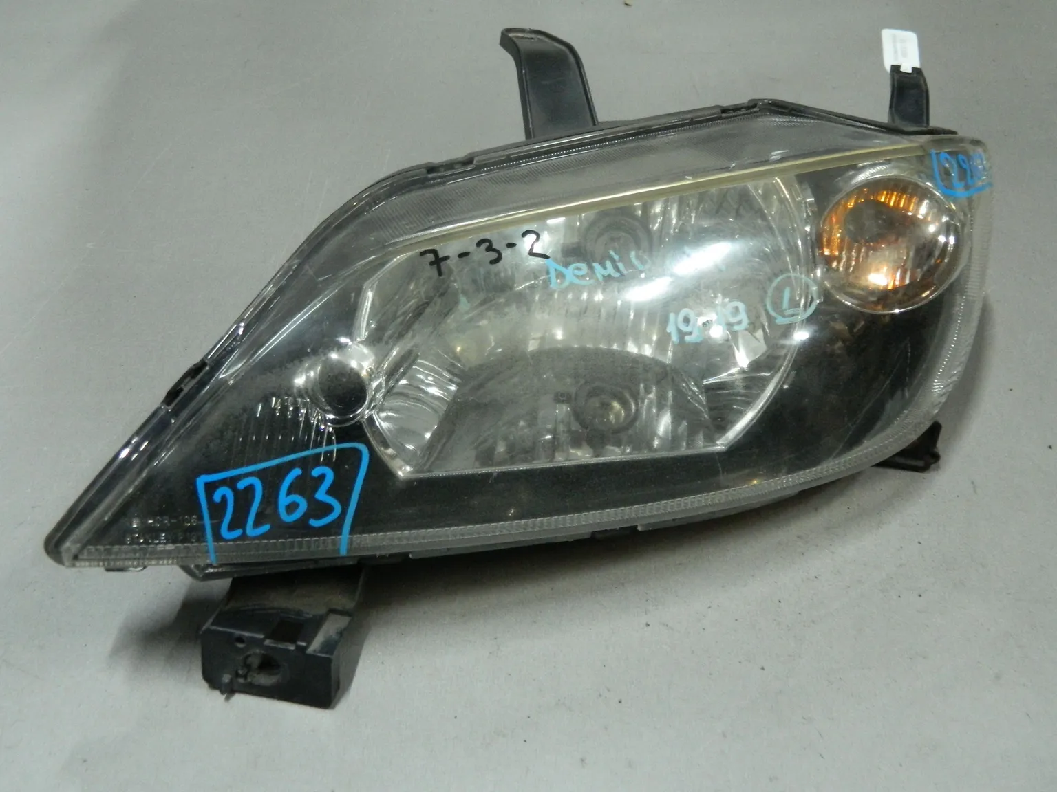 Фара MAZDA DEMIO DY3W Перед Лев 1919 (Контрактный) 68000751