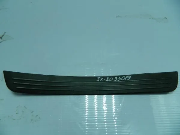 Накладка на порог TOYOTA Camry Gracia SXV20 (бу) 6791533010