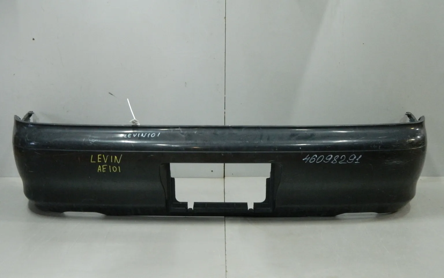 Бампер задний TOYOTA COROLLA LEVIN AE101 (Контрактный) 46098291