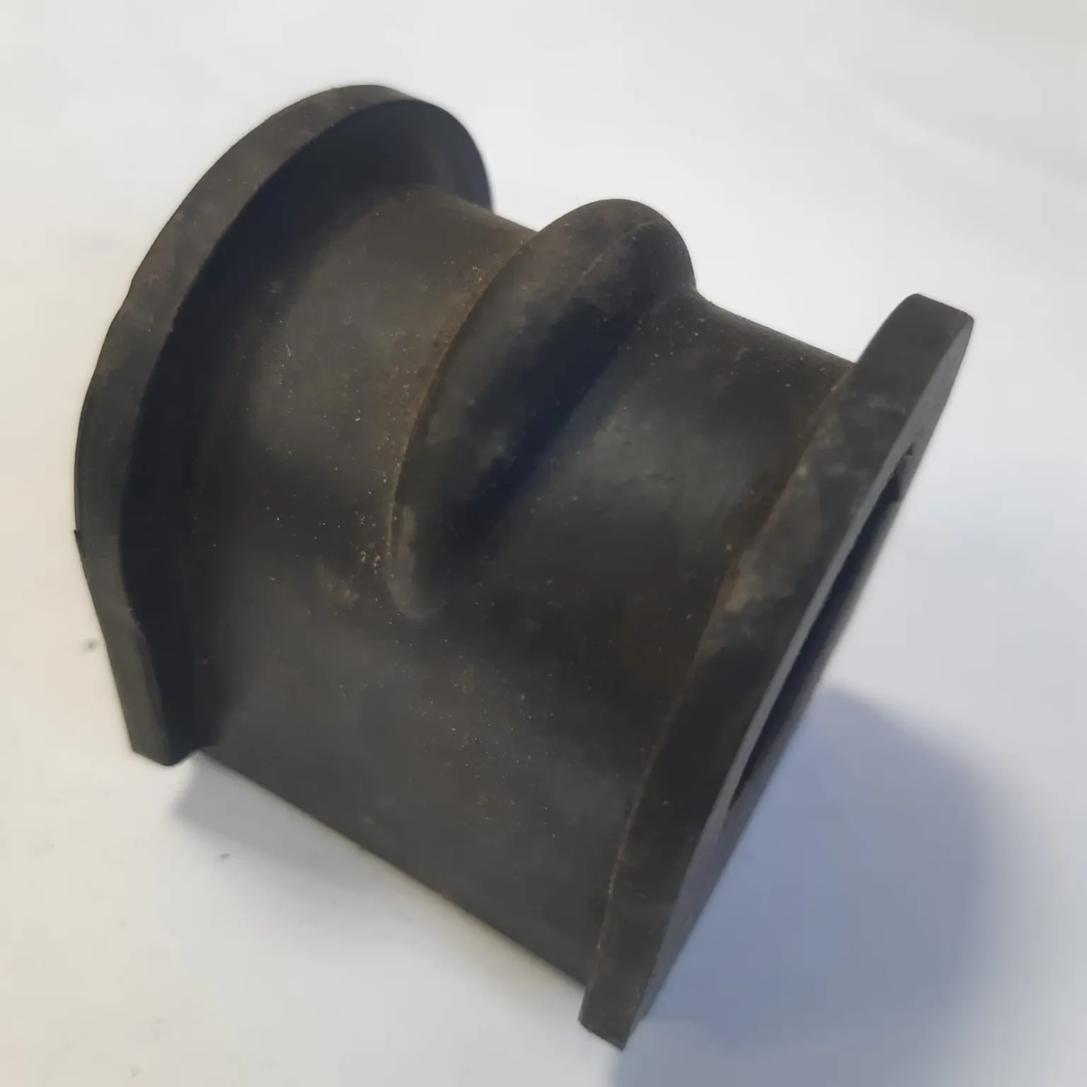 Втулка стабилизатора RBI N21060 NISSAN Primera 5461251E00