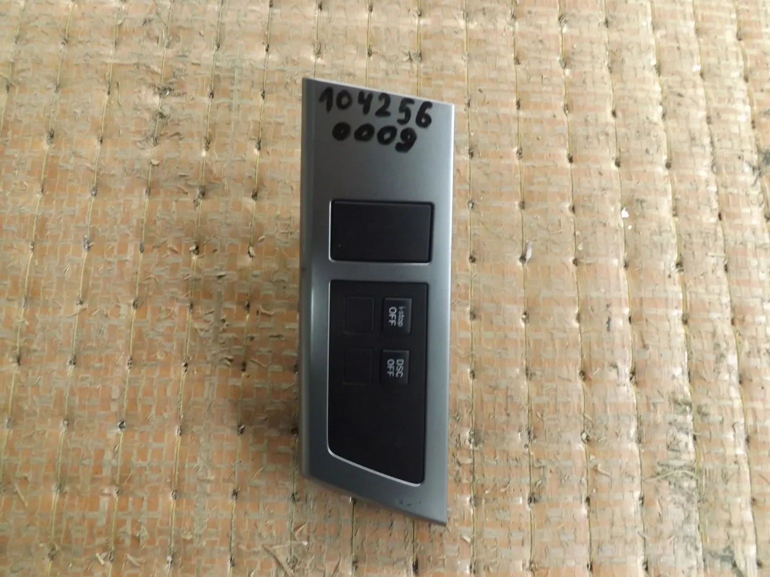 Блок кнопок MAZDA AXELA BLEFP (Контрактный) 1042560009