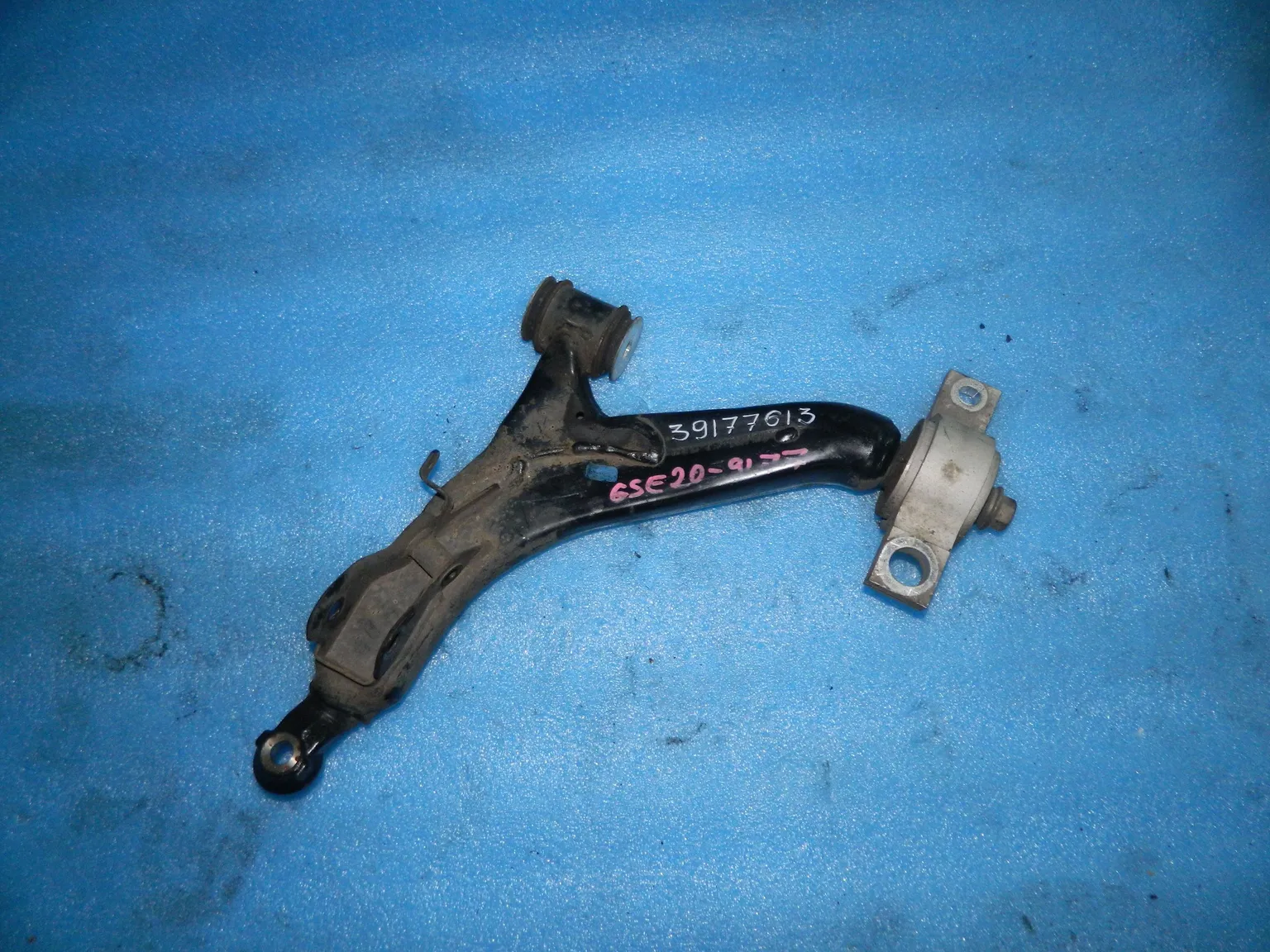 Рычаг подвески LEXUS IS250 GSE20 Перед Лев (Контрактный) 39177613