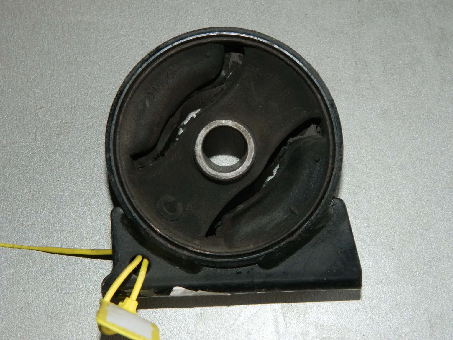 Подушка ДВС MITSUBISHI LANCER CY4A 4B11 Перед. (Контрактный)