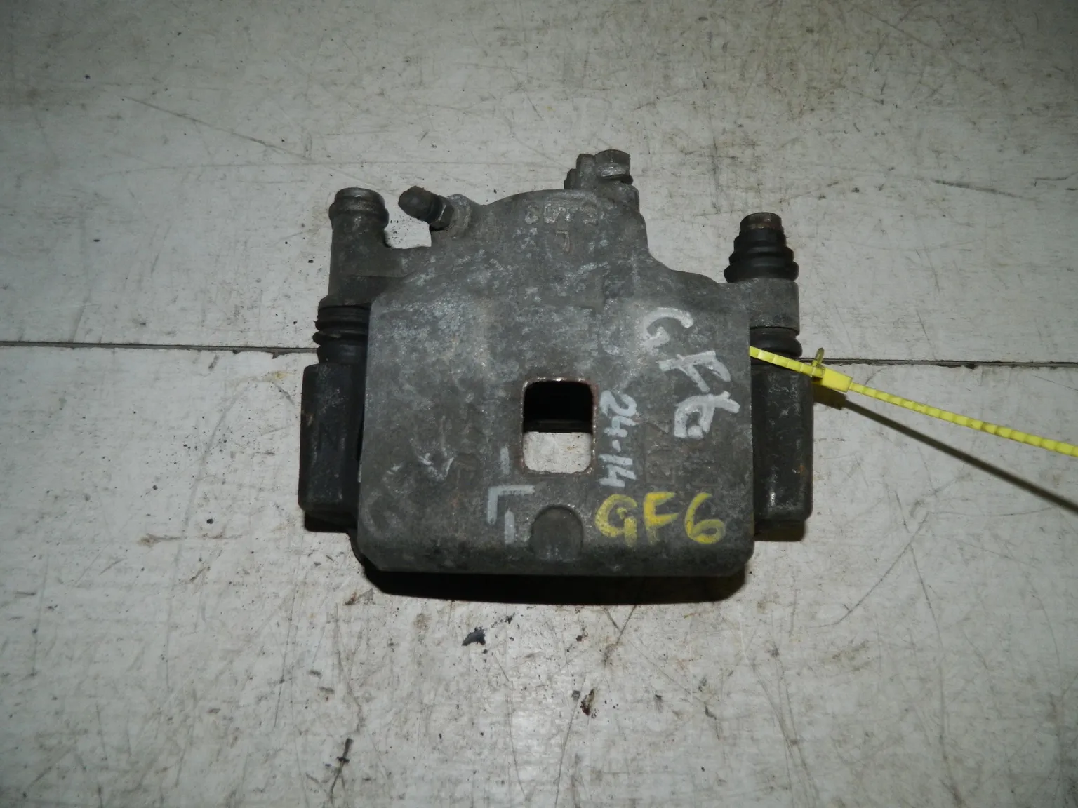 Суппорт HONDA Accord CF6 Перед Лев (Контрактный) 79773413