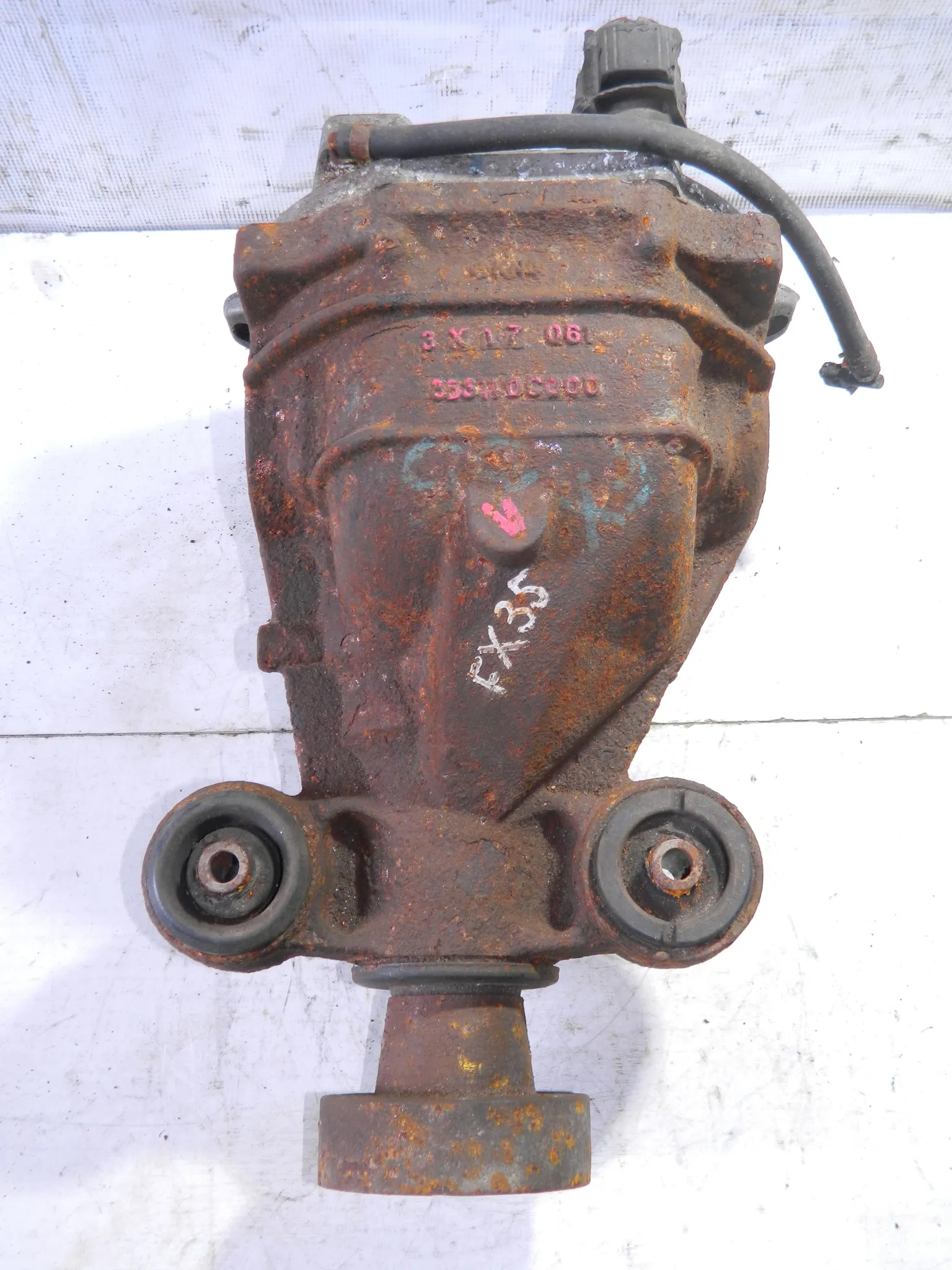 Редуктор INFINITI FX35 S50 Зад (Контрактный) 69586096