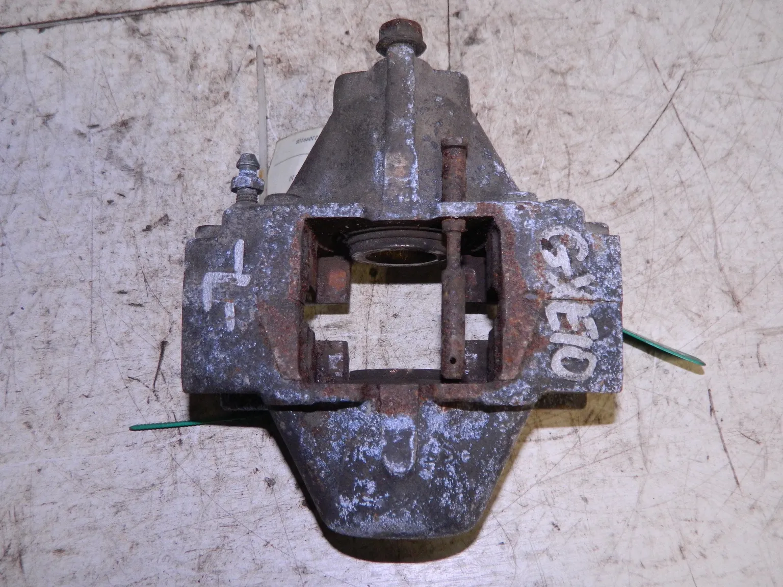 Суппорт TOYOTA MARK II GX110 Зад Лев (Контрактный) 79590473