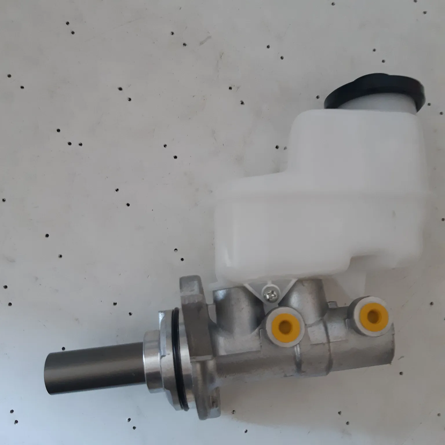 Главный тормозной цилиндр GENERAL PARTS 4720142360 TOYOTA RAV4 A3# 05-13, ACA30