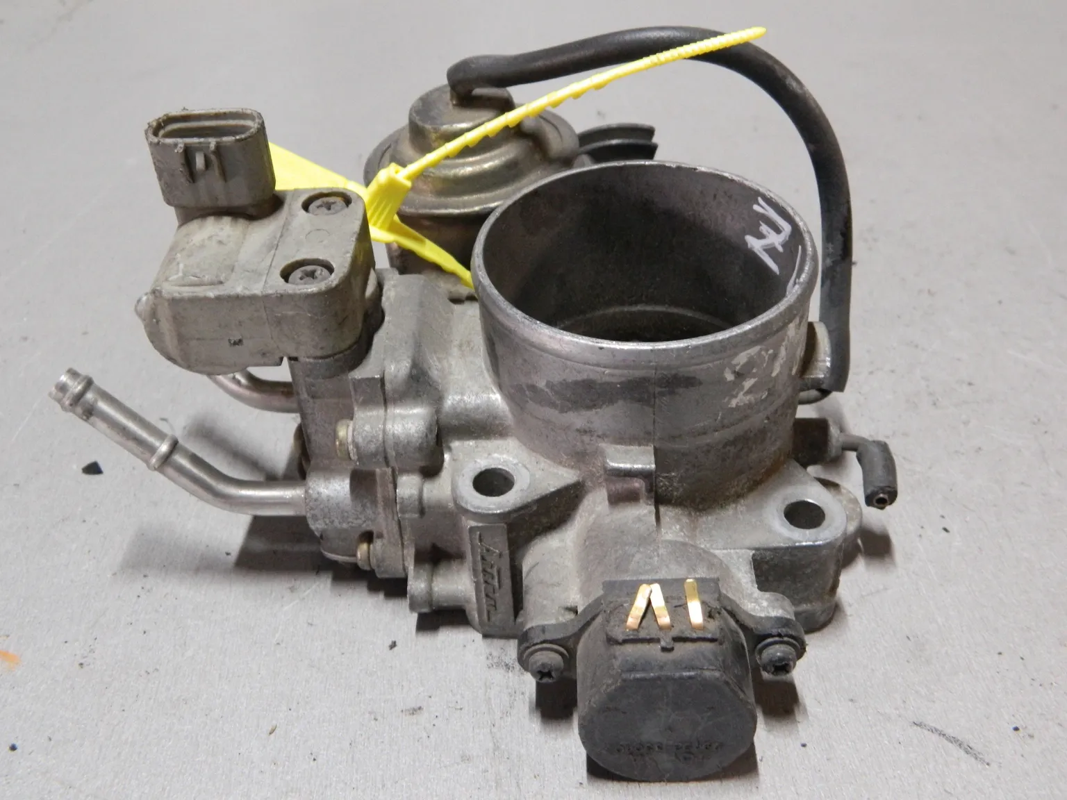 Дроссельная заслонка TOYOTA 2MZFE (Контрактный) 79780295