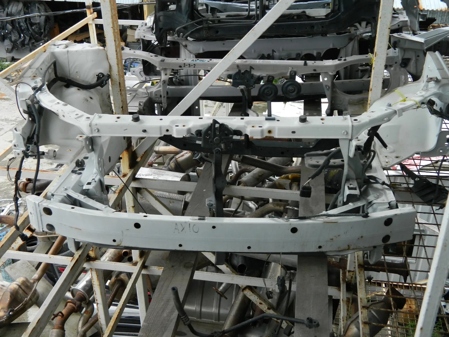 Рамка радиатора TOYOTA COROLLA AXIO NZE141 (Контрактный) 94584276