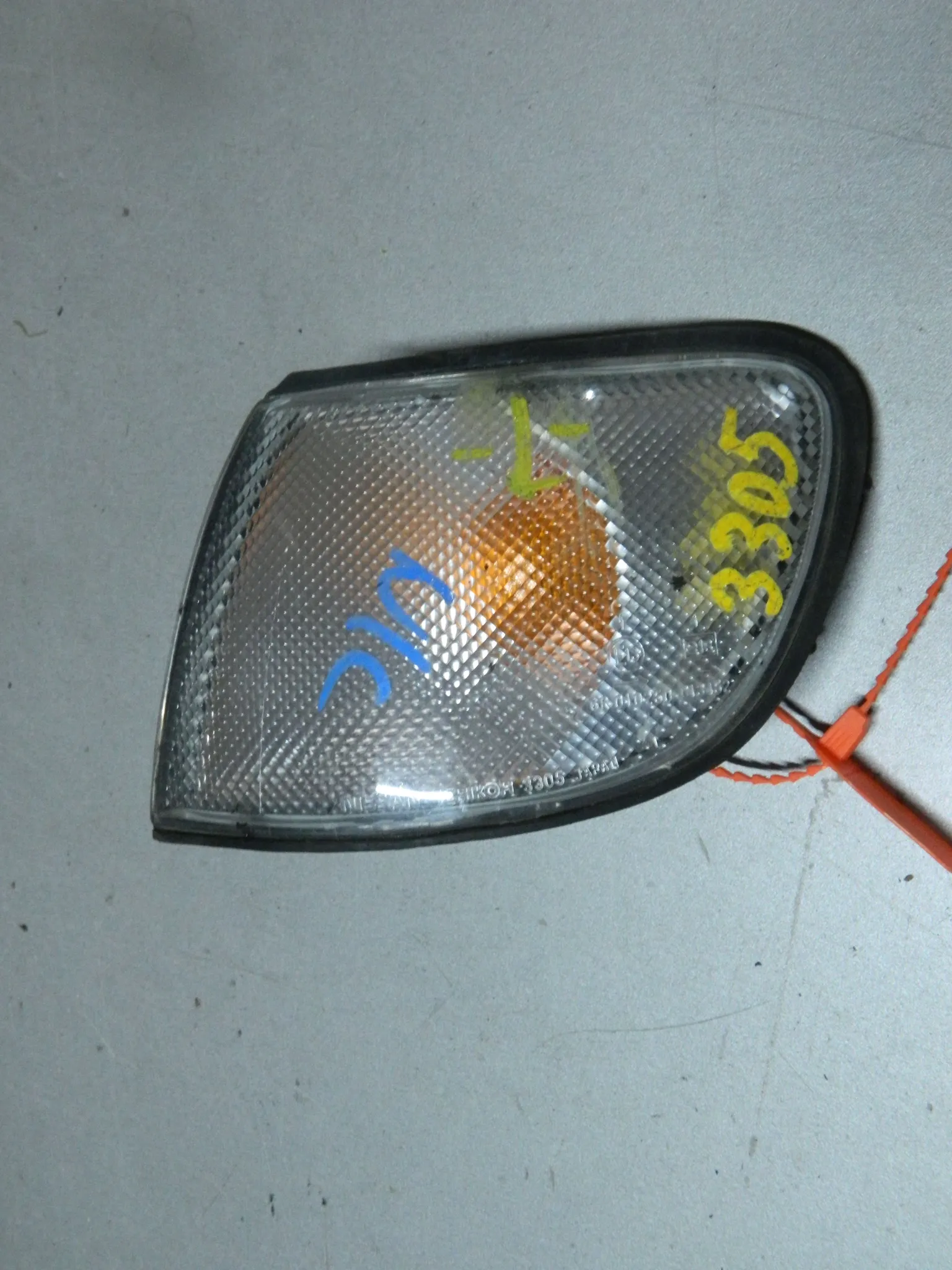 Габарит NISSAN PULSAR FN14 Перед Лев 3305 (Контрактный) 72367088