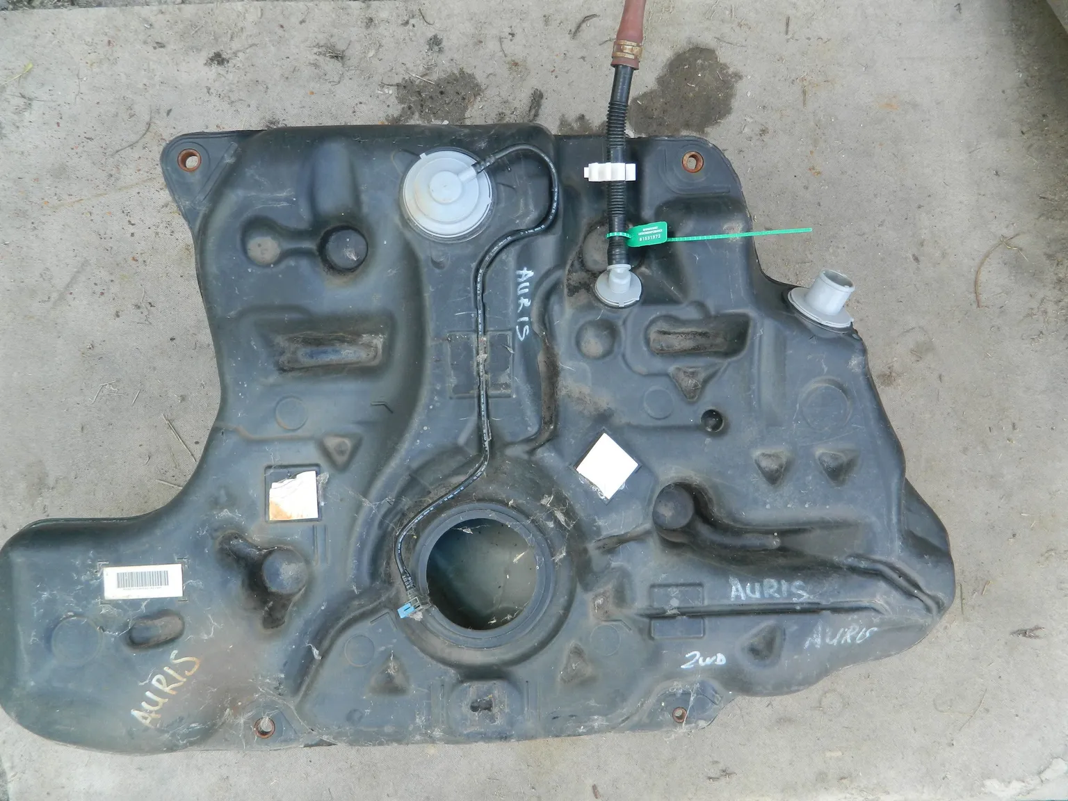 Бак топливный TOYOTA AURIS ZZE150 (Контрактный) 81531972