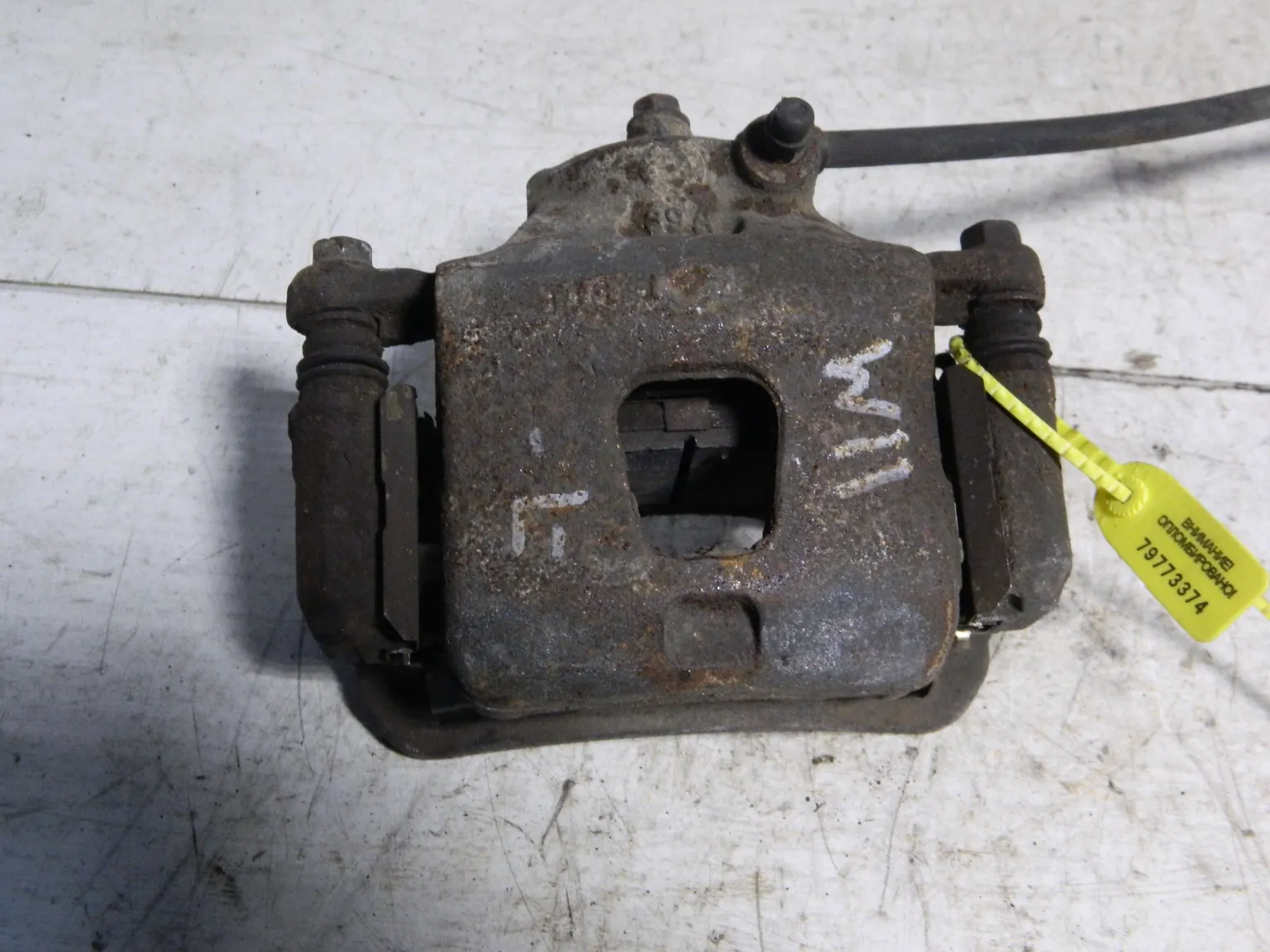 Суппорт NISSAN AWENIR W11 Перед Лев (Контрактный) 79773374