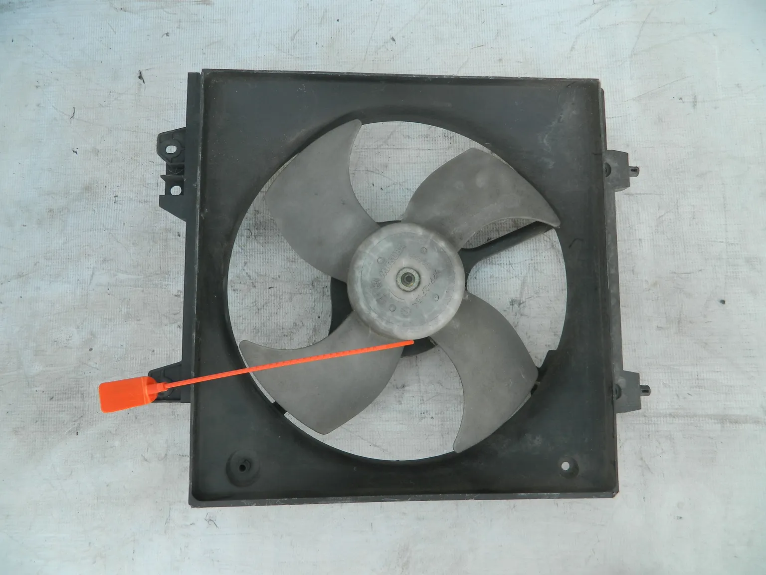 Диффузор радиатора SUBARU LEGACY BH5 (Контрактный) 72355096