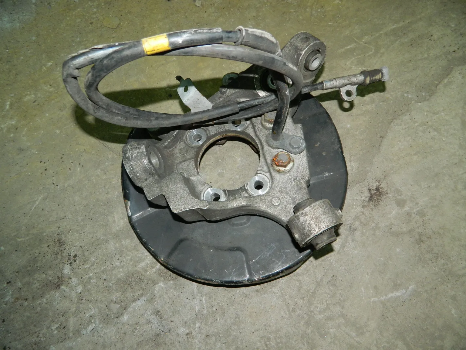 Кулак NISSAN TEANA J31 Зад Лев (Контрактный) 79586604