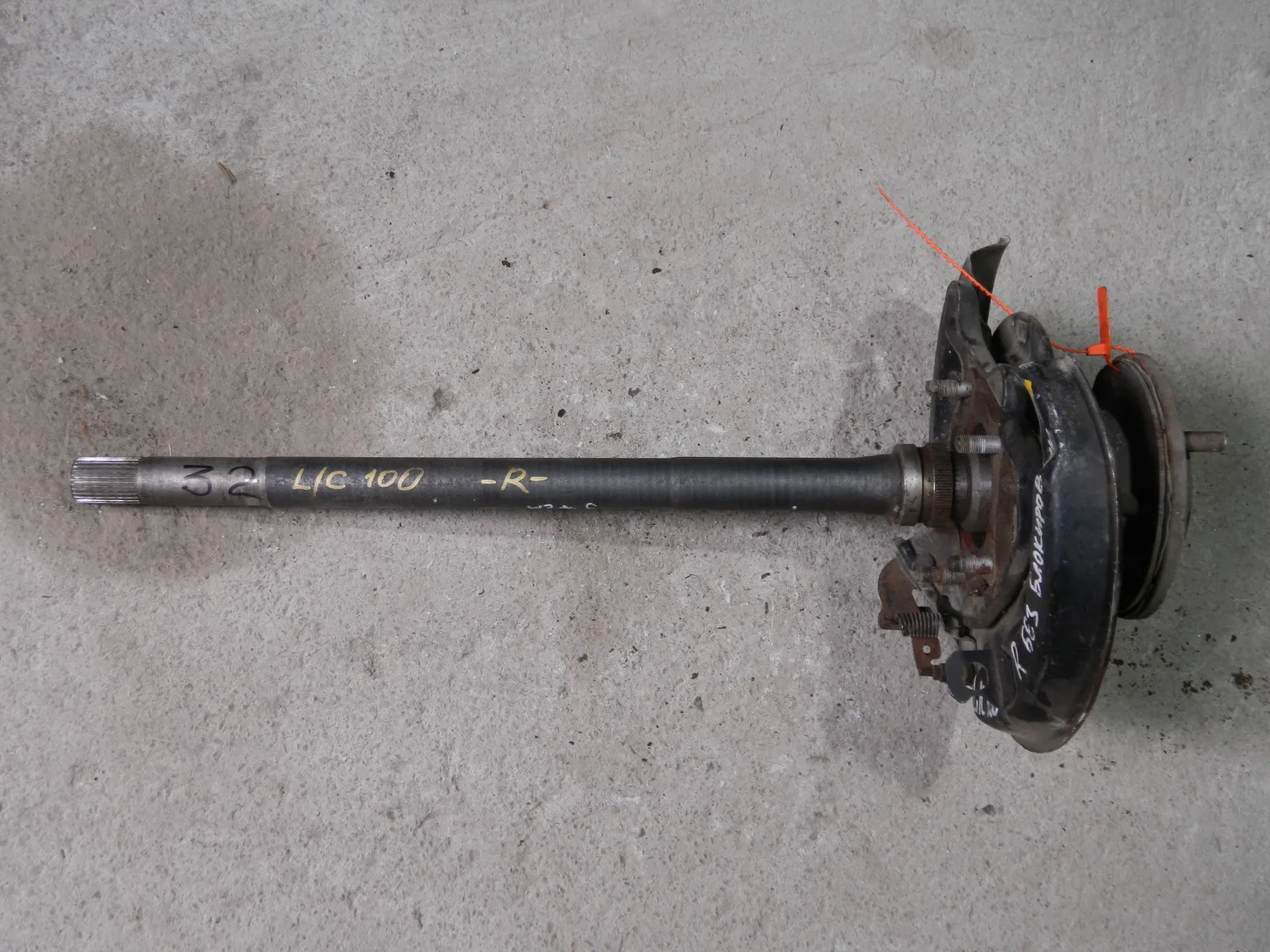 Полуось TOYOTA LAND CRUISER UZJ100 Зад Прав (Контрактный) 65243752