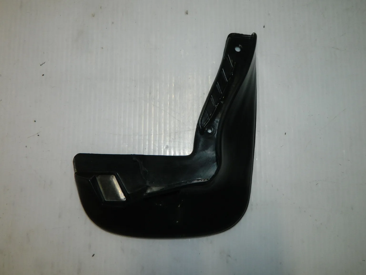 Брызговик SAT STDTW1064B1 NISSAN Cefiro,Maxima