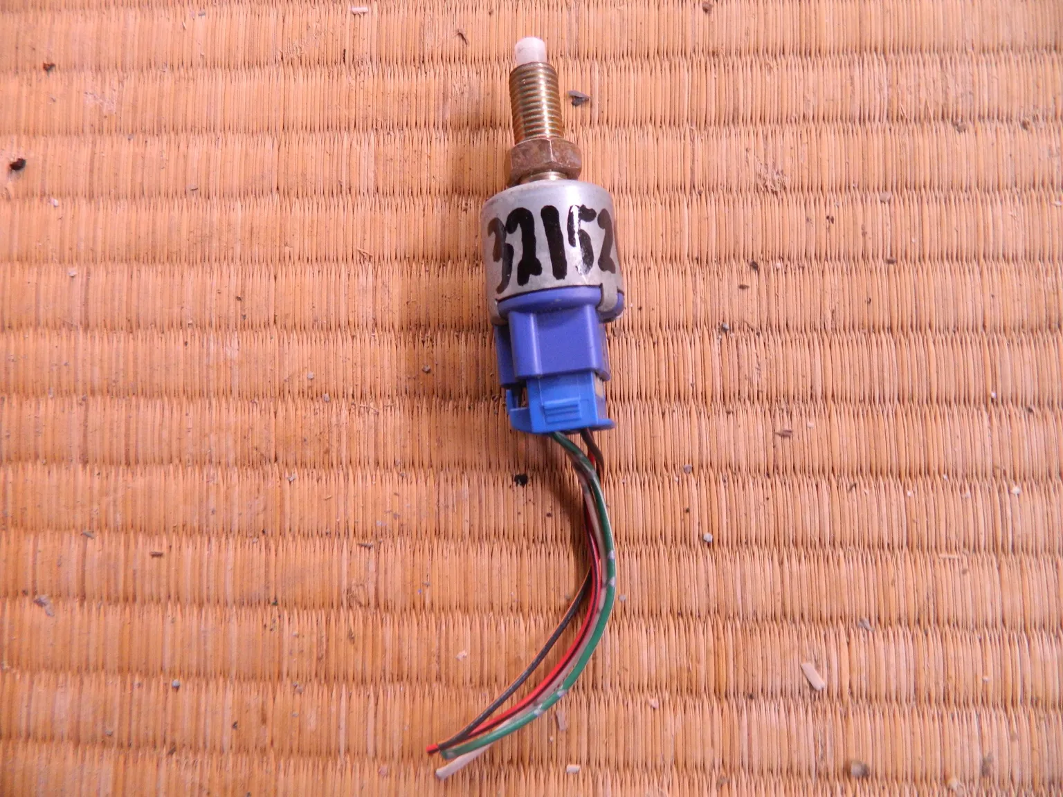 Датчик Toyota Camry ACV30 (контрактный) 32152020