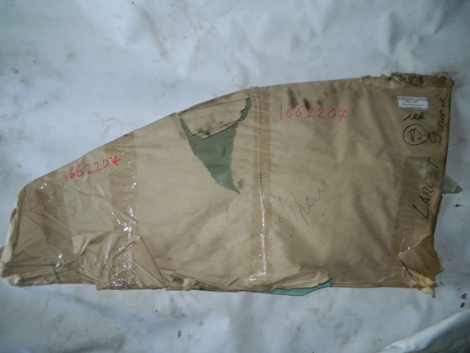 Стекло двери MITSUBISHI LANCER CS3A Перед. Лев 1662207