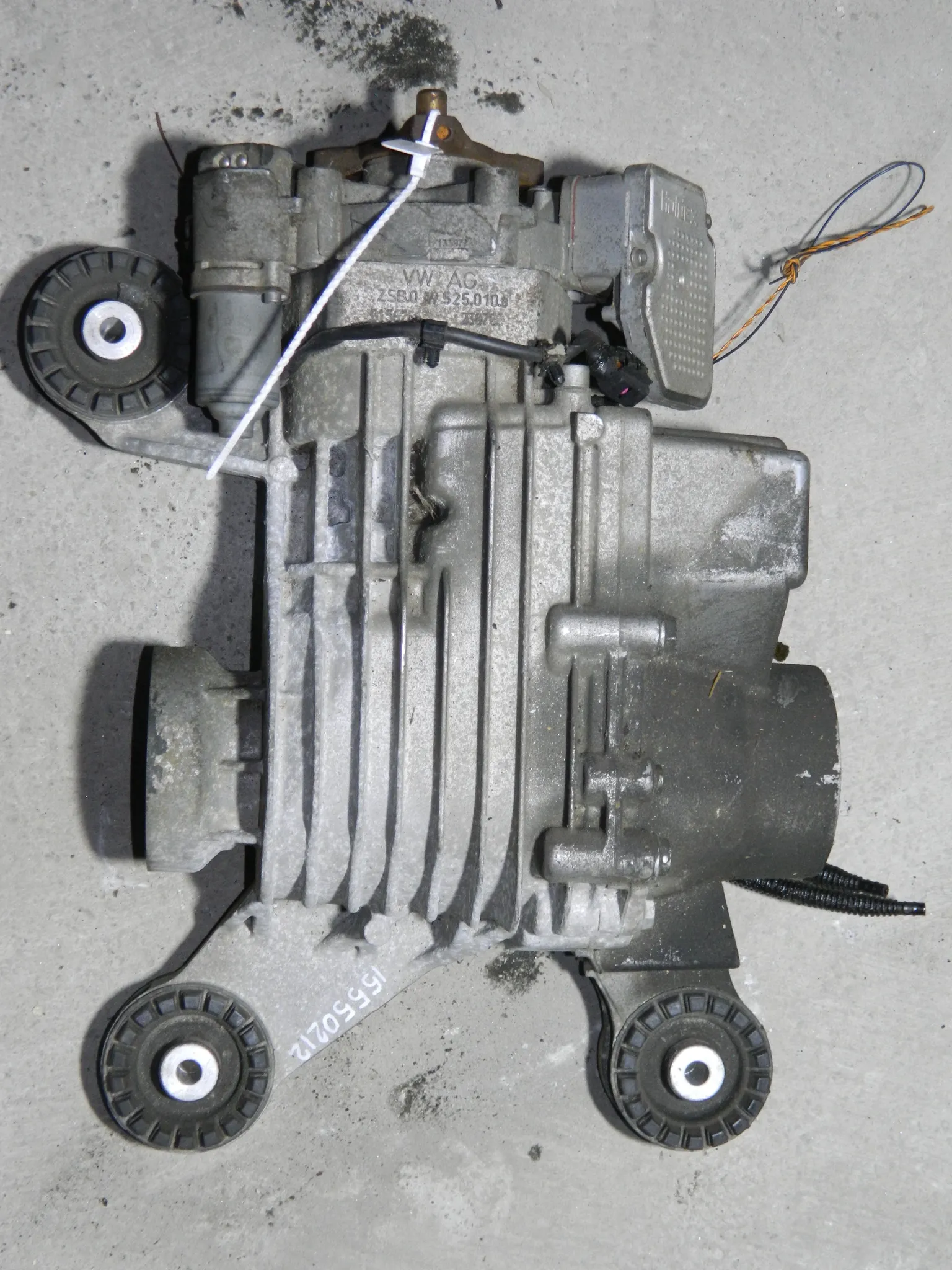 Редуктор VOLKSWAGEN TIGUAN 5N1 Зад (Контрактный) 69586010